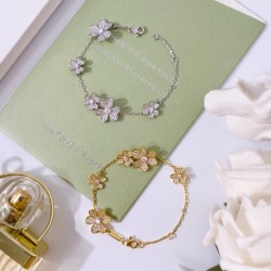 Van Cleef & Arpels Frivole White Gold And Gold VCA Bracelets 5 Flowers 