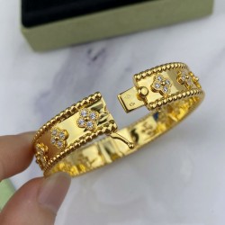 Van Cleef & Arpels Perlee Gold And Rose Gold/Silver Bracelets 3 Colors 