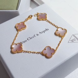 Van Cleef & Arpels Sweet Alhambra Rose Gold/VCA Bracelets 