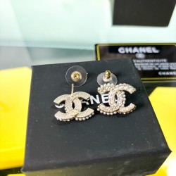 Chanel Cold Classic Womens Earrings 