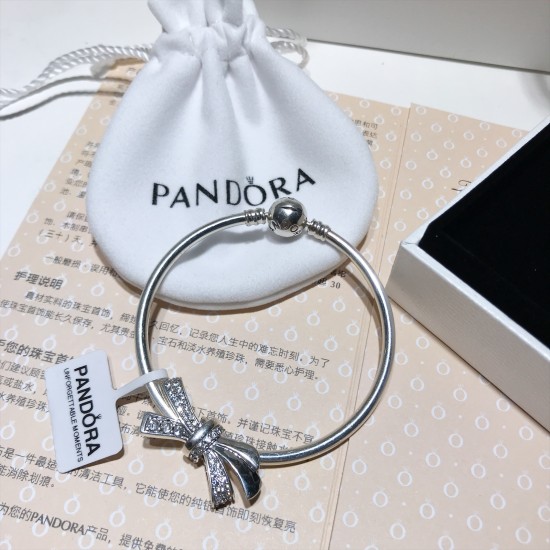 Pandora Gorgeous Bow Bangle Sterling Silver