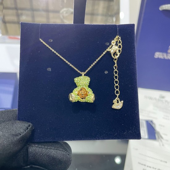 Swarovski Teddy Pendant 5642975 Gold Green Necklace L38cm