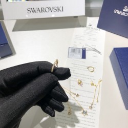 Swarovski Out of This World Unicorn Pierced Earrings 5566744 9.6x1CM