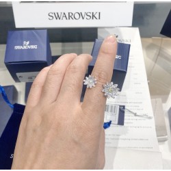Swarovski Eternal Flower Ring 5372962