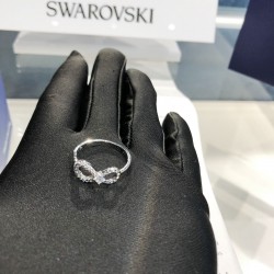 Swarovski Infinity Ring 5535400