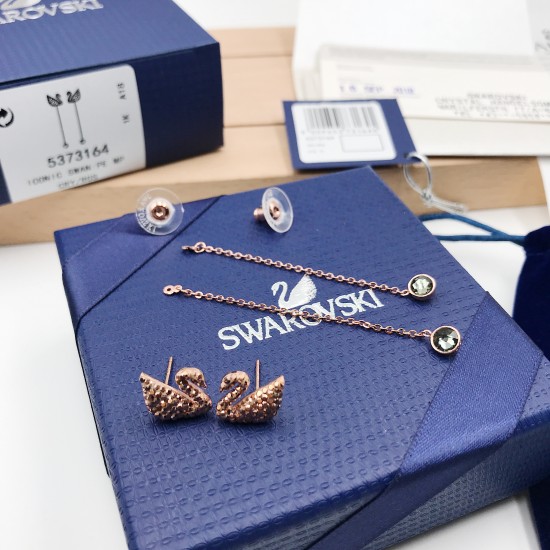 Swarovski Iconic Swan Earrings 5373164
