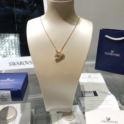 Swarovski Love Swallow Necklace 5562271