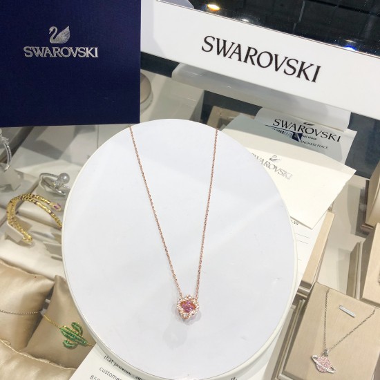 Four Leaf Clover Pendant Necklace Earrings and Bracelet Set w/ Swarovski  Crystals | Dahlia