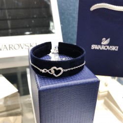 Swarovski Infinity Heart Bracelet 5524421