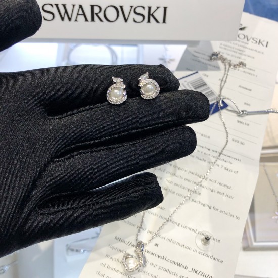 Swarovski Crystal Leaf Shape Necklace Earring 5464408