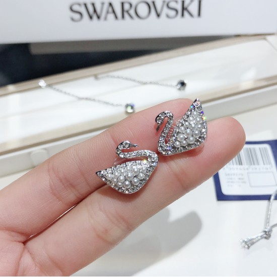 Swarovski Iconic Swan Earrings 5429270