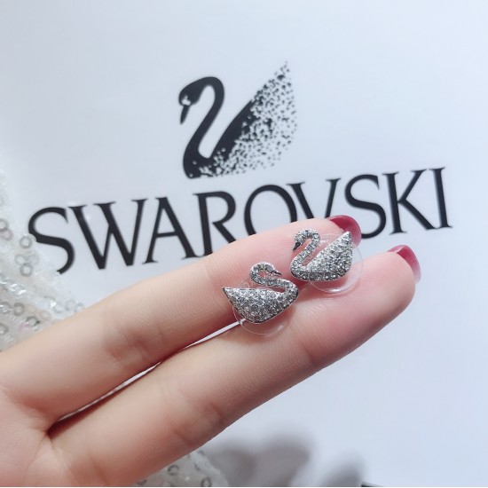 Swarovski Swan Pave Earrings 5161256