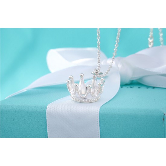 TIFFANY Sterling Silver Crown Charm Necklace 792602 | FASHIONPHILE