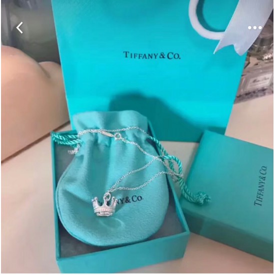Tiffany & Co. Tiffany Keys Crown Key Diamond 18K Yellow Gold Pendant  Necklace Tiffany & Co. | TLC
